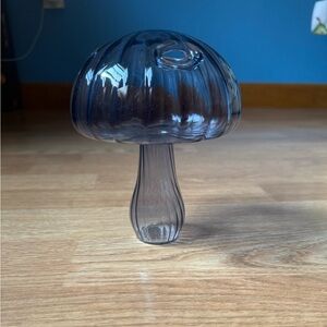 Elegant Mushroom Accent